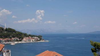Apartment with a balcony overlooking the sea in Podgora only 100 meters from the sea 