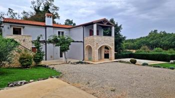 ISTRIEN, SVETI LOVREČ - Landhaus mit Schwimmbad 