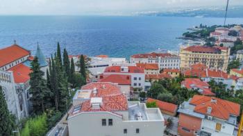 Appartement glamour dans un emplacement très central d'Opatija, position 5***** à 200 mètres de la mer ! 