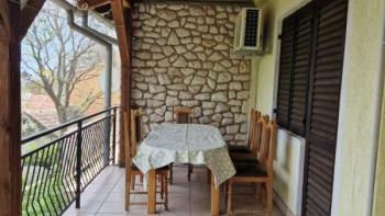 Cheap house with three apartments and sea view in Povile, 200 meters from the sea 