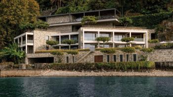 Moderne Villa mit fantastischer Panoramaverglasung in der 1. Reihe an der Riviera von Opatija 