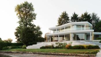 Neue moderne Villa in erster Meereslinie mit Pool an der Riviera von Opatija 