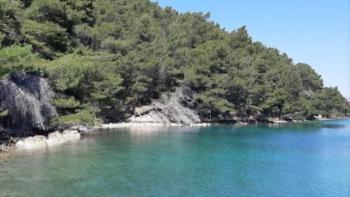 Terrain agricole de 45 500 m². sur l'île romantique de Sipan 