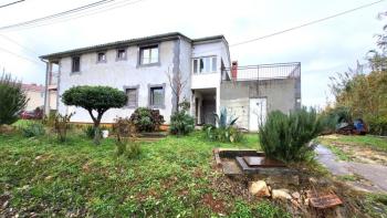 Maison de 2 appartements à Poreč, à 5 km de la mer 