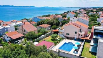 Nádherná turistická nemovitost s 5 apartmány v Kozino, Zadar 