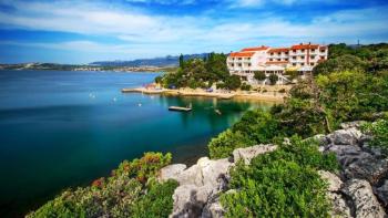 Hôtel d'exception en 1ère ligne dans la région de Zadar, 34 chambres 