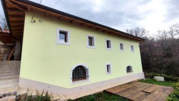 Schönes neu adaptiertes Haus mit Meerblick in Lovran 