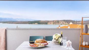 Okouzlující dvouložnicový apartmán s výhledem na moře v zátoce Soline na ostrově Krk 