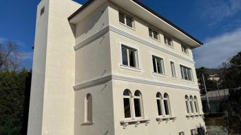 New building in Opatija centre, with open sea views 