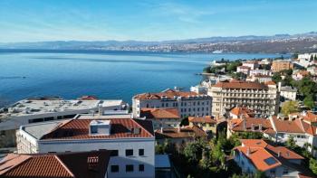 Außergewöhnlich stilvolles Apartment in exklusiver Lage in Opatija, nur 200 Meter vom Meer entfernt 