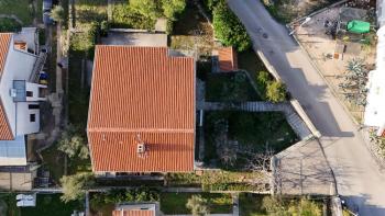 Maison sur l'île de Krk, à 80 m de la mer seulement 