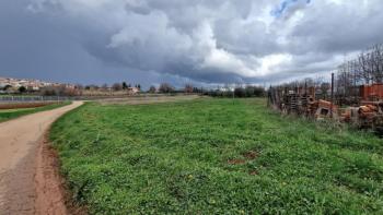 Building land plot for investment, view of Brtonigla 