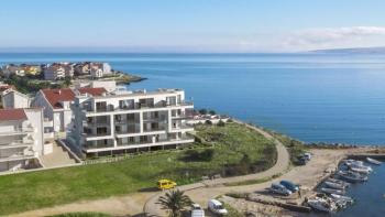 Magnificent new 3-bedroom apartment on the 1st line in Povljana, Pag peninsula 