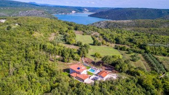 Villa de luxe à Rakalj, région de Marčana à 2,5 km de la mer 