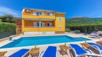 Wonderful 4**** villa with pool in Kastela, 1km from the sea 