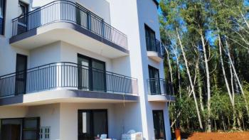 Newly built apartment in Rovinj, 1 km from the sea 