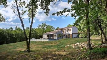  A house in a fairytale setting in Buzet 