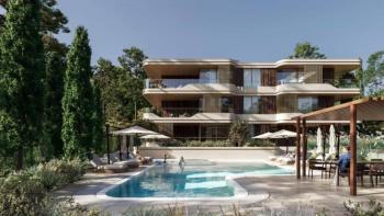 Jedinečná 5***** rezidence s bazénem v Rovinji s pohlednicovým výhledem, 1. řada k moři přes park! 