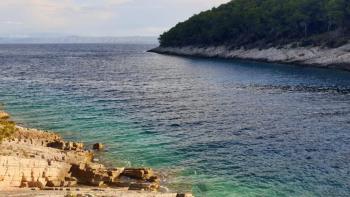 Stavební pozemek na ostrově Korčula ve Vela Luka - 1. řada k moři 