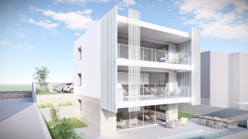 Přízemní apartmán s terasou a 2 parkovacími místy ve městě Krk, 200 metrů od moře 