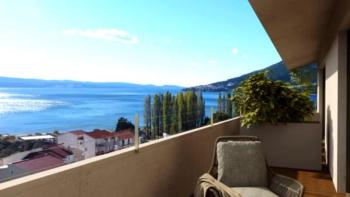 Impressive villa of 4 luxury apartments 100 m from the sea in Split area 