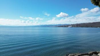 Discounted apartment in Volosko, Opatija, on the 1st line to the sea 