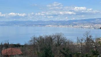 Terrain à Oprić, Opatija avec une vue fantastique sur la mer et permis de construire valide ! 