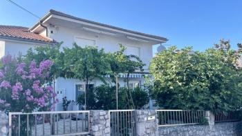 House with 2 apartments in Selce, Crikvenica 