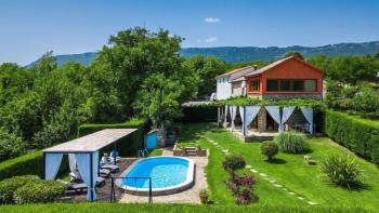 Villa de style istrien à Buzet, avec piscine 
