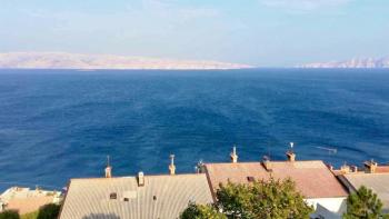 Low priced 2 bedroom apartment near the sea and the beach, with fantastic sea views 