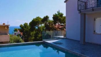 Villa on Hvar just 100 meters from the sea 