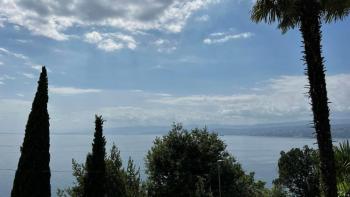 Apartment with a beautiful view of the sea in Opatija 
