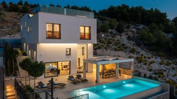 Exceptional new modern villa in Sibenik area, 180 m from the sea only 