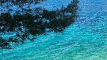 Seafront building plot 1.000 sqm in a fantastic location on the south side of Hvar island 