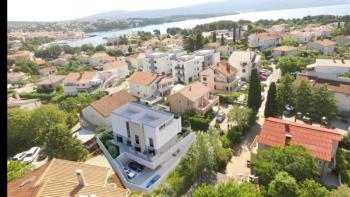New 3-bedroom apartments with garage in Krk city center 