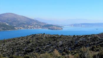 Large estate with sea view for sale in Marina, Trogir area 