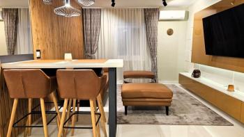Moderní apartmán se 2 ložnicemi v Malinska, 450 metrů od moře 