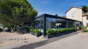 Super-property of restaurant by the sea in Rovinj - sale of lease right 