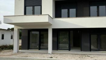 High-quality modern semi-detached house in a very quiet location in Labin area, for sale 