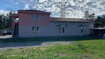 Espace commercial à Žego, Kastav, à vendre 