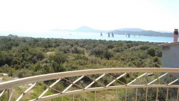 Mini-hotel in Tribunj with wonderful sea view, 5 apartments 