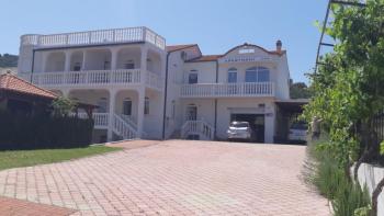 Мини-отель, Северная и Средняя Далмация, Трогир, Чиово, 626 м2, 1 240 000 € 