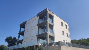Apartament z wspólnym basenem i widokiem na morze w Klenovicy, na sprzedaż 