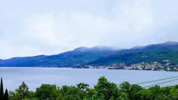 Działka budowlana o powierzchni 1100m2 z widokiem na morze na budynek mieszkalny w Bivio, Rijeka, na sprzedaż 