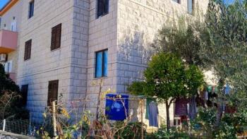 House in Supetar on Brac island for sale 