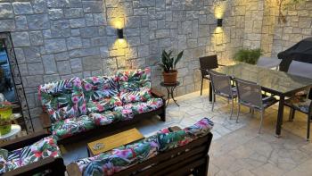 Charming stone house with sea views in Supetar, for sale 