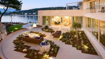 Design-winning seafront villa on Brac island 