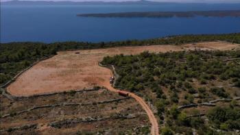 Agricultural land plot for sale on Hvar 
