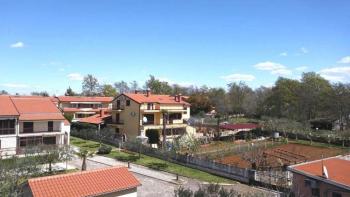 Apartment house with five residential units and a lot of potential in Porec 