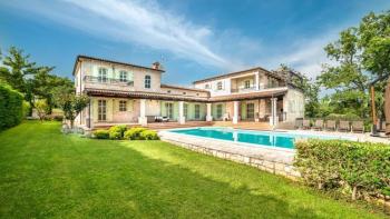 Luxury stone palazzo with swimming pool in Visnjan 